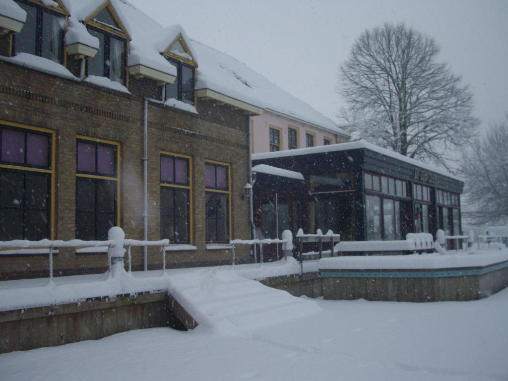 Hotel De Oude Schouw Jirnsum Esterno foto